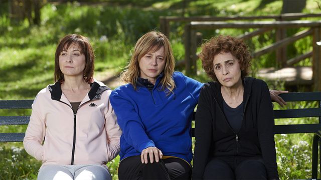 Tráiler de 'Invisibles' de Gracia Querejeta con Emma Suárez, Adriana Ozores y Nathalie Poza