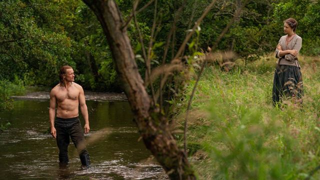 'Outlander': Sam Heughan revela la tradición escocesa que esconde la escena del río