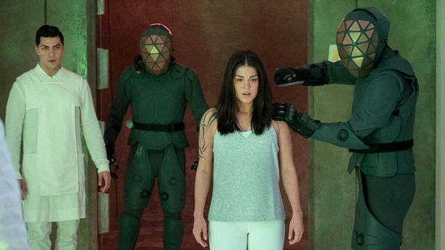 'Los 100': Las anteriores temporadas regresan para torturar a Octavia en el 7x05 noticias imagen