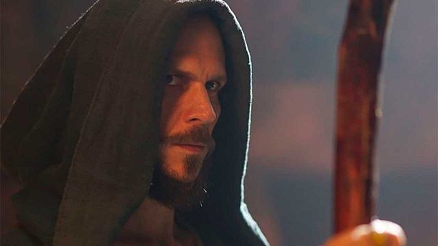 Entrevista a Gustaf Skarsgard: “Maldita’ es una serie muy sangrienta y bastante oscura” noticias imagen
