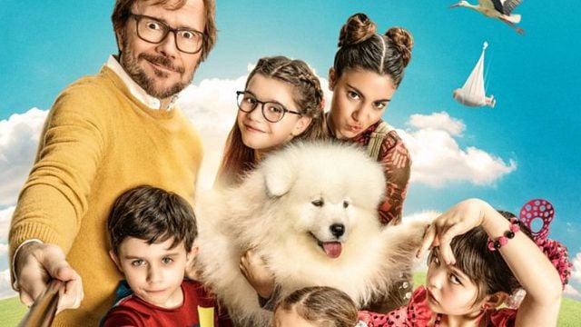 'Padre no hay más que uno 2': Así suena 'Mediodía en la luna', la canción de Santiago Segura con Efecto Pasillo noticias imagen