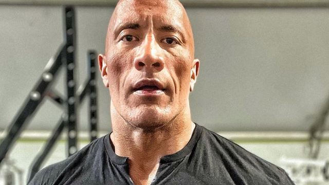 Dwayne Johnson muestra sus músculos para 'Black Adam' y no has visto cosa igual