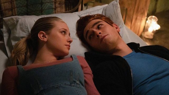 'Riverdale' juega con las parejas y condena la relación de Archie y Betty  noticias imagen