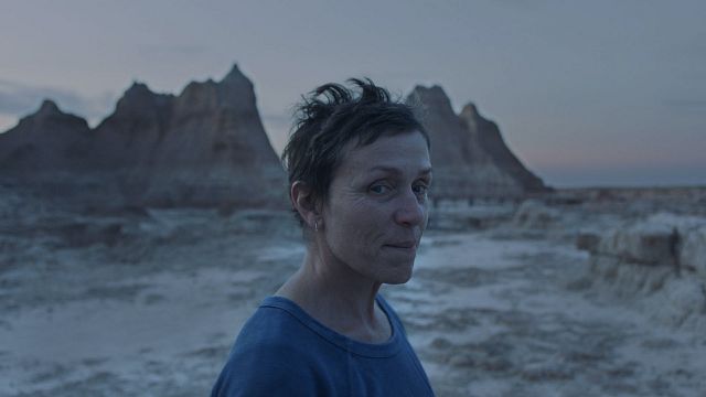 'Nomadland': 5 meses en ruta en una autocaravana y trabajo como cajera. Así se convirtió Frances McDormand en Fern noticias imagen