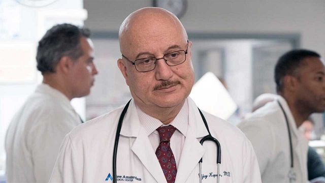 El tierno mensaje que Anupam Kher ha compartido en Instagram tras abandonar 'New Amsterdam' noticias imagen