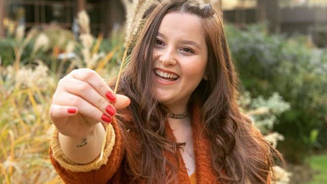 Activista del 'body positive' y un mal comienzo como actriz: Así es Elçin Afacan, la mejor amiga de Eda ('Love is in the air') noticias imagen