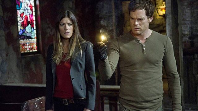 'Dexter': Jennifer Carpenter resucitará para "acechar" y "proteger" al protagonista en el 'revival' noticias imagen