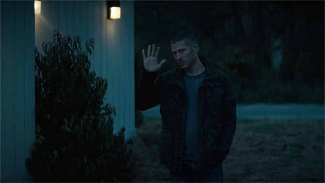 Estremecedor tráiler de 'Misa de medianoche': así es la nueva serie del creador de 'La maldición de Hill House' noticias imagen