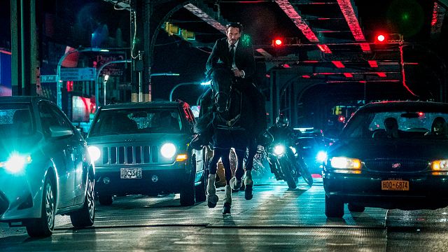 'John Wick 4' volverá al desierto en su secuencia inicial y Keanu Reeves tuvo que aprender una nueva habilidad para rodarla noticias imagen