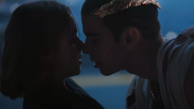 Un mes practicando besos y gemidos para protagonizar 'A través de mi ventana': "El tema del sexo me acojonaba bastante" noticias imagen