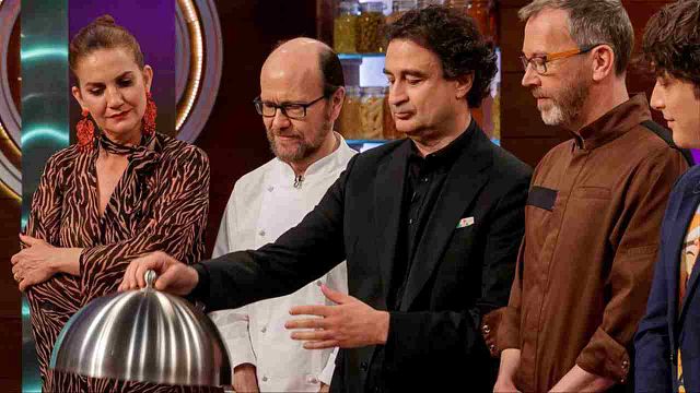 'Masterchef': Un invitado muy especial y los mejores 30 chefs de Madrid. Así será la semifinal de esta noche noticias imagen