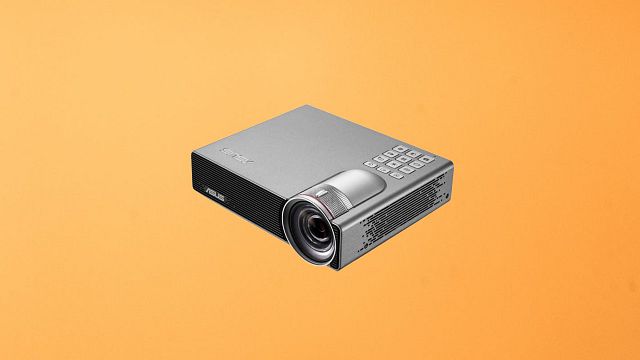Monta un cine de verano en casa con este proyector Asus de 200 pulgadas y a precio mínimo histórico en PcComponentes noticias imagen