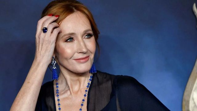 El nuevo libro de J.K. Rowling va sobre una 'youtuber' asesinada por tránsfoba: "Lo escribí antes de mi propia repercusión"