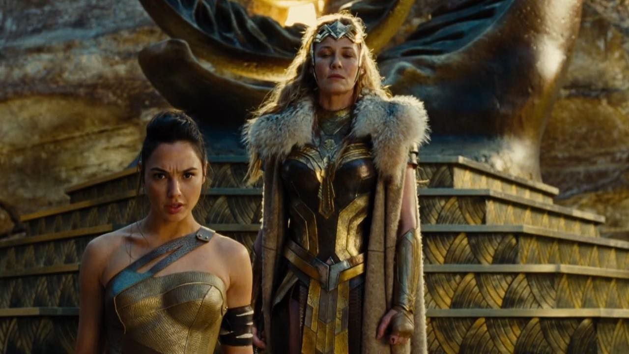 Gal Gadot y Connie Nielsen como Diana e Hipólita en 'Wonder Woman'