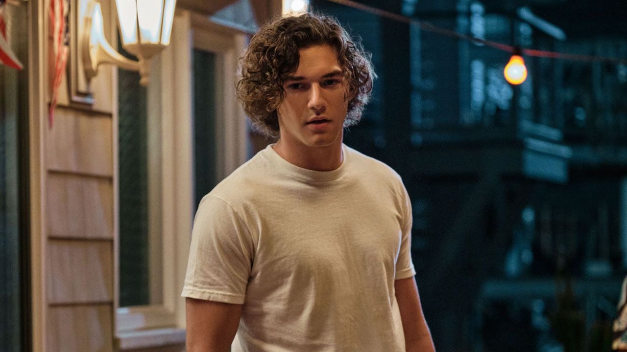 Antes de 'Off Campus', Belmont Cameli protagonizó una película romántica de Netflix y una serie remake de los 90