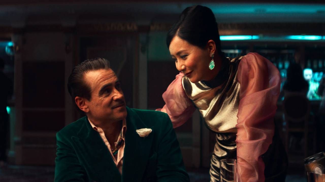 Colin Farrell y Fala Chen como Lord Doyle y Dao Ming en 'Maldita suerte'