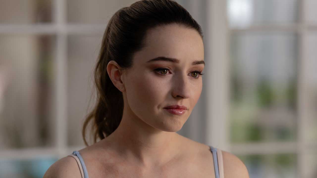 Kaitlyn Dever como Belle Gibson en Vinagre de Manzana