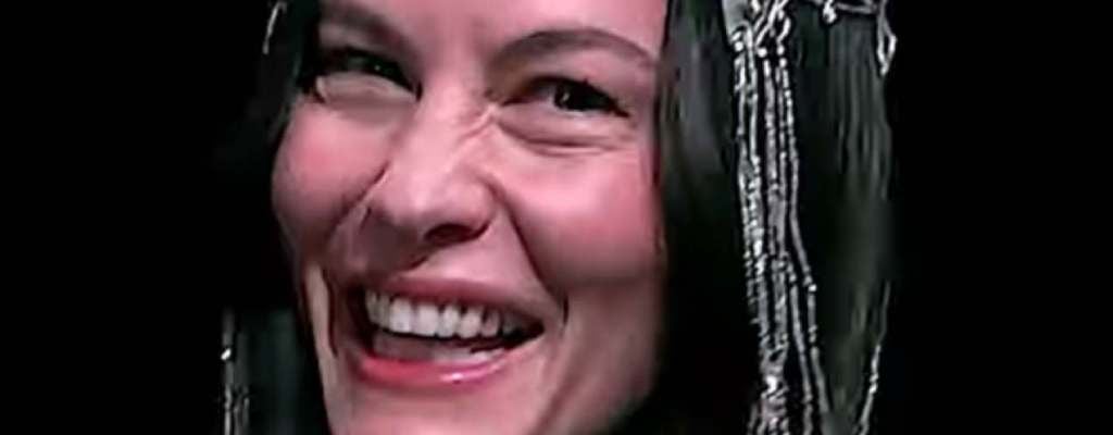 25 años después, Liv Tyler vuelve a colocarse la corona de la princesa Arwen de 'El señor de los anillos'