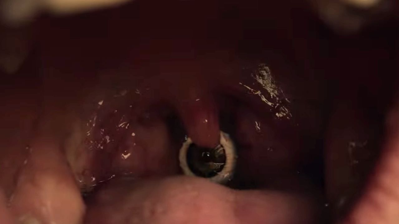 La miniserie que lleva ‘El exorcista’ más allá: “en el ensayo pensé: ‘si veo esta serie en mi casa me cago viva”