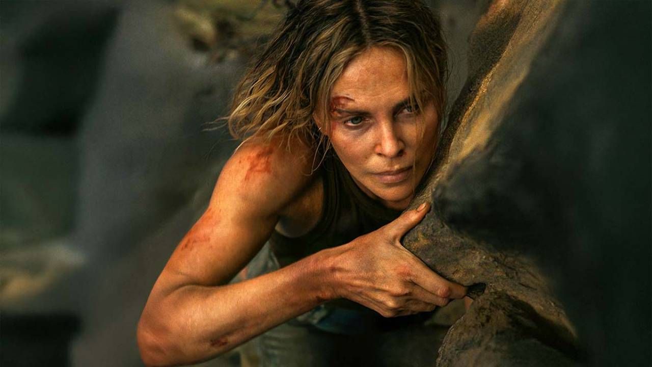 Charlize Theron como Sasha en 'Depredador dominante'