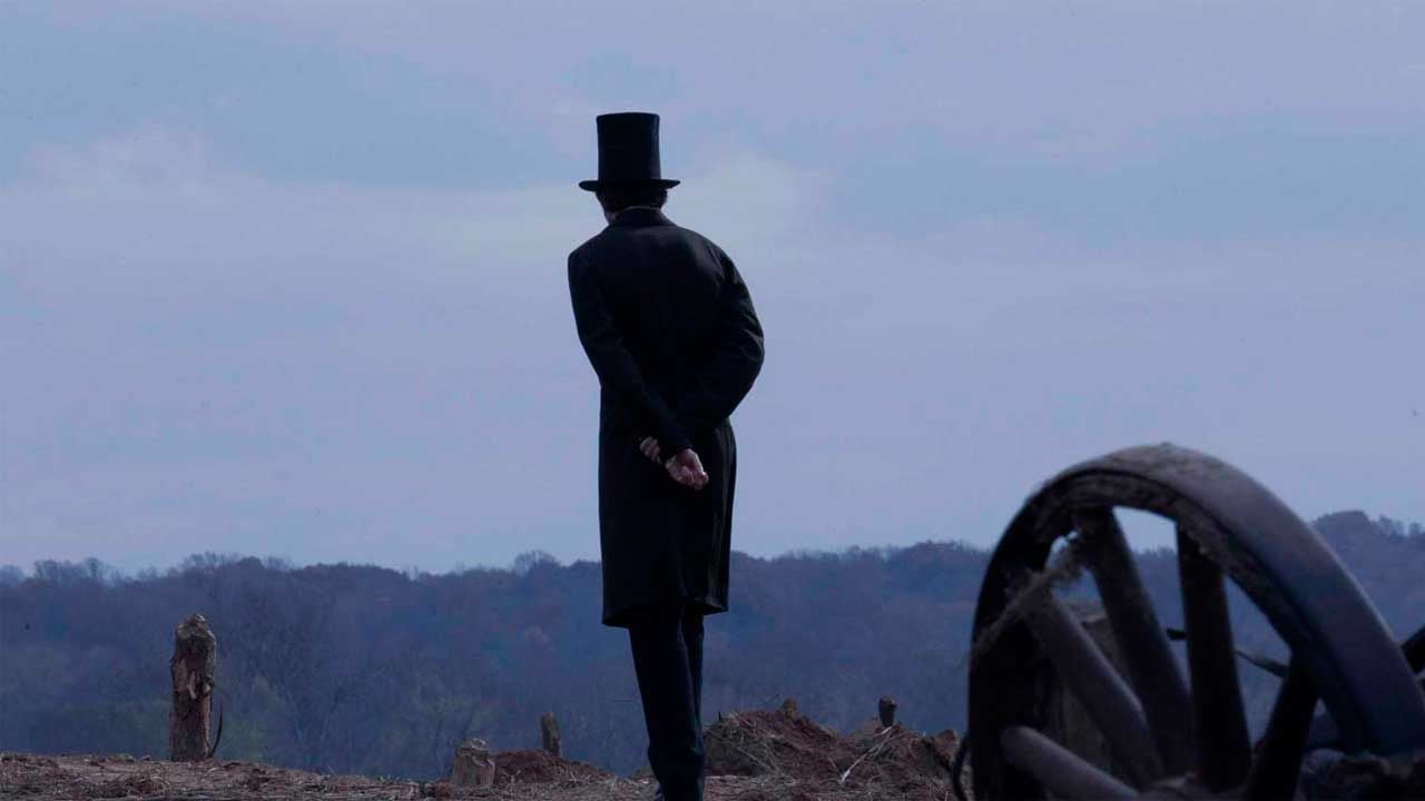 "No podíamos tener ni un vaso de cartón": este actor se metió tanto en el personaje que obligó al mismísimo Spielberg a vivir en el Siglo XIX