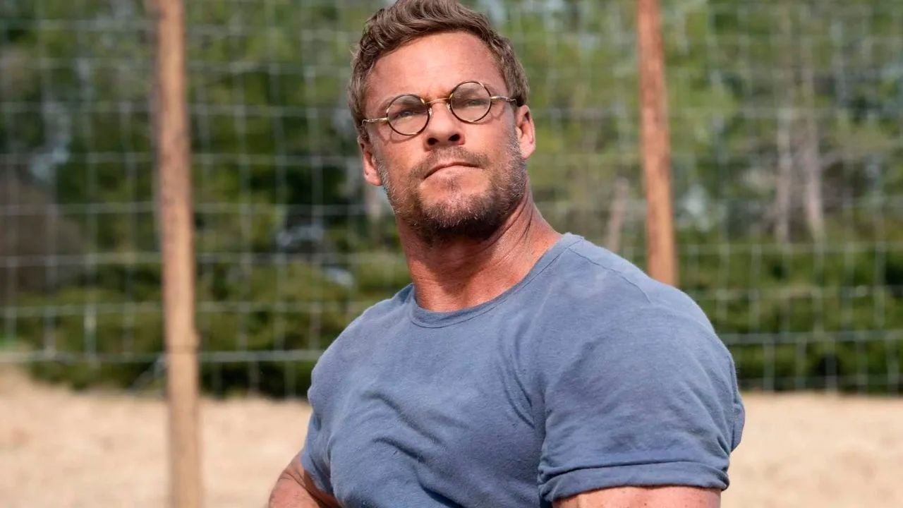 Tras el éxito de 'Máquina de guerra', Alan Ritchson tiene un nuevo trabajo en Netflix: 20 años después, explora una faceta nunca vista