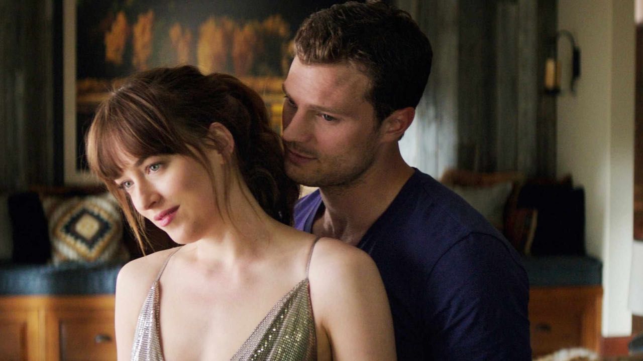 Dakota Johnson y Jamie Dornan en 'Cincuenta sombras de Grey'