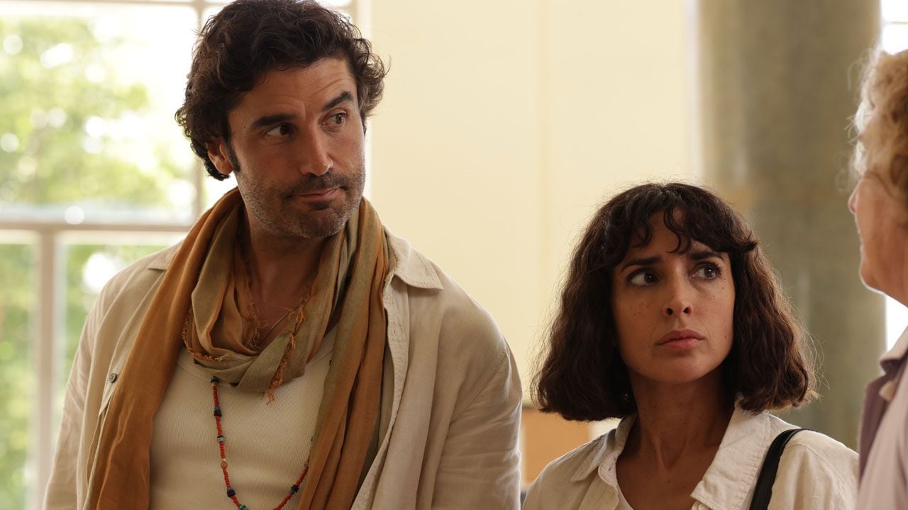 El thriller 'Si es martes, es asesinato' aterriza en Disney+ con una confirmada temporada 2: “Es verdad que el final está muy abierto”