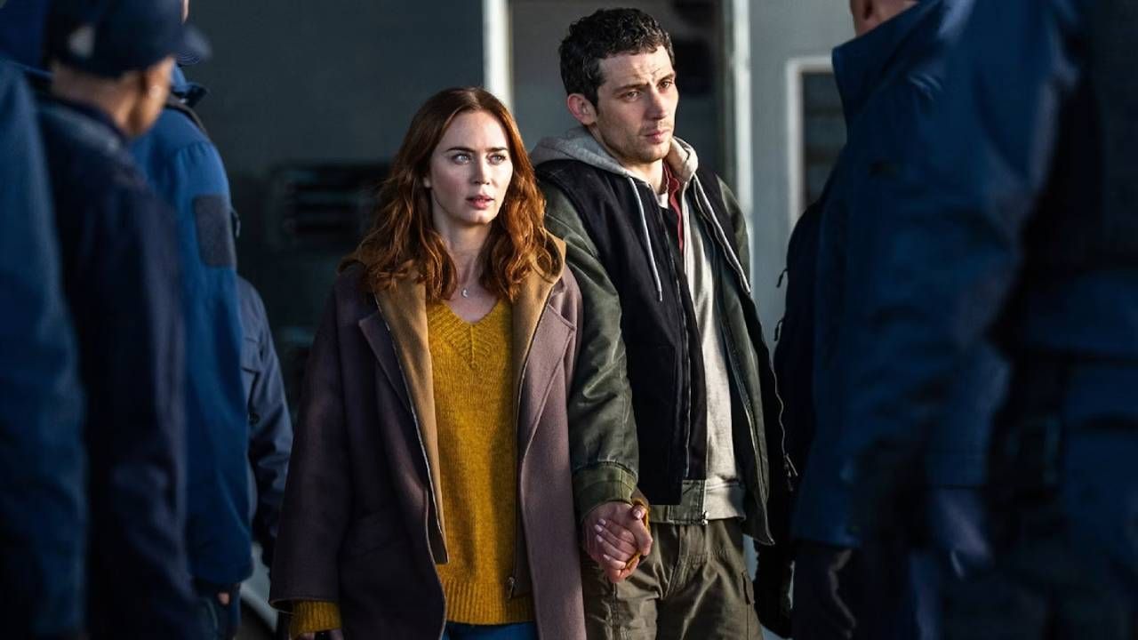 Emily Blunt y Josh O'Connor en 'El día de la revelación'