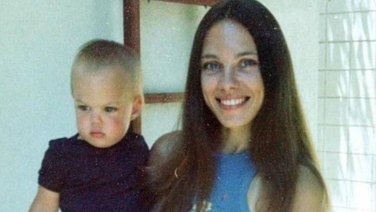 La madre de Angelina Jolie también era actriz, pero solo hizo dos películas: «Cuando tenía 25 años estaba divorciada y tenía dos hijos»