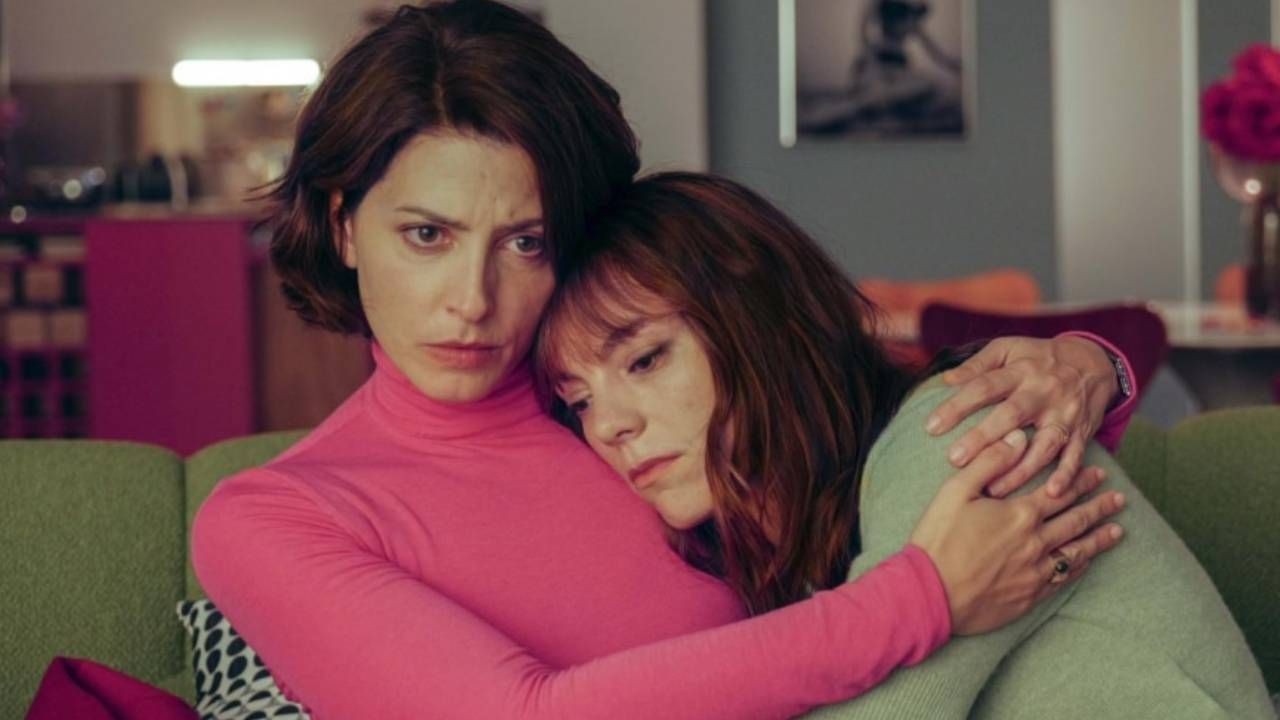 Bárbara Lennie, protagonista de 'Amarga Navidad': "Actuar para Pedro Almodóvar es como estar un poco en una cuerda floja"