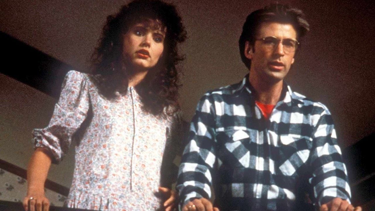 Geena Davis y Alec Baldwin en 'Beetlejuice'