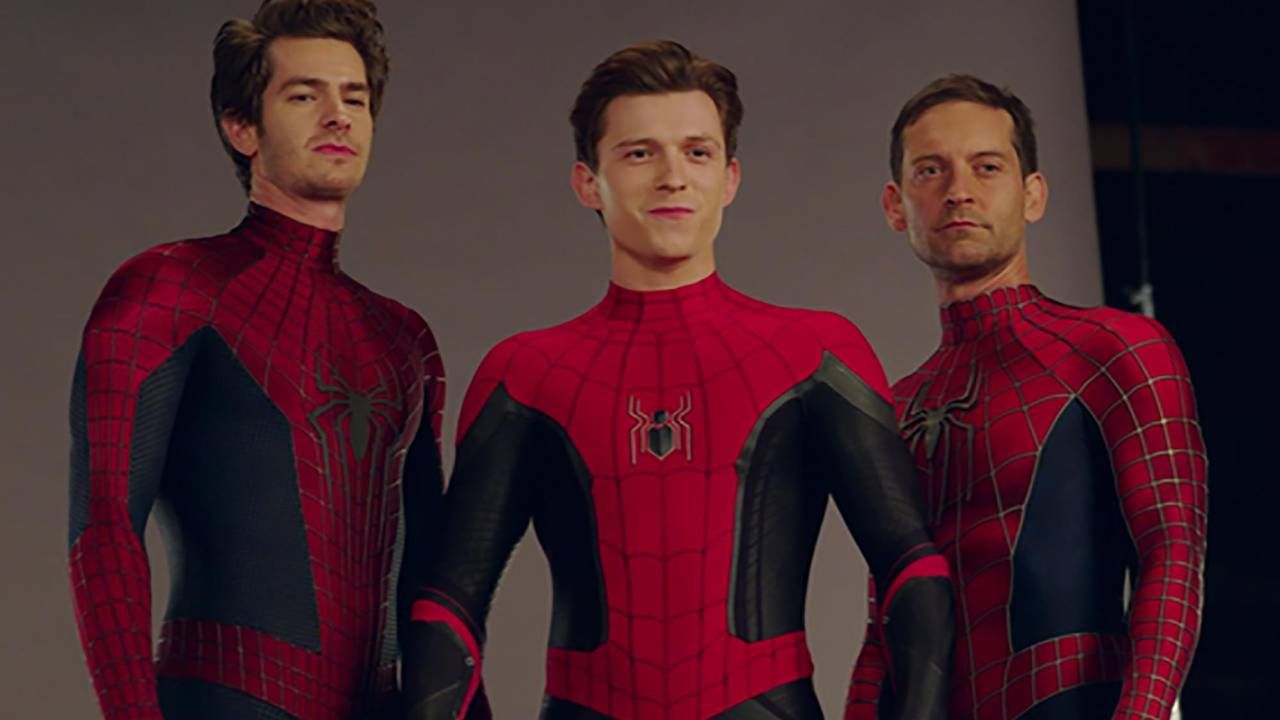 Andrew Garfield, Tom Holland y Tobey Maguire en 'Spider-Man: No Way Home'
