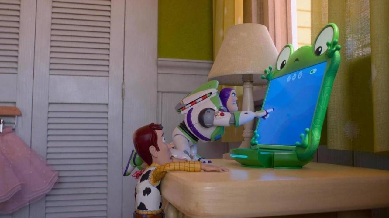 Woody y Buzz Lightyear en 'Toy Story 5'