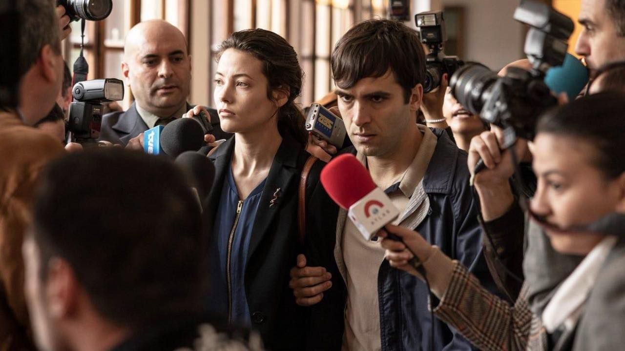 Mireia Oriol como Nevenka Fernández y Ricardo Gómez como Lucas, uno de los apoyos de la protagonista en su denuncia