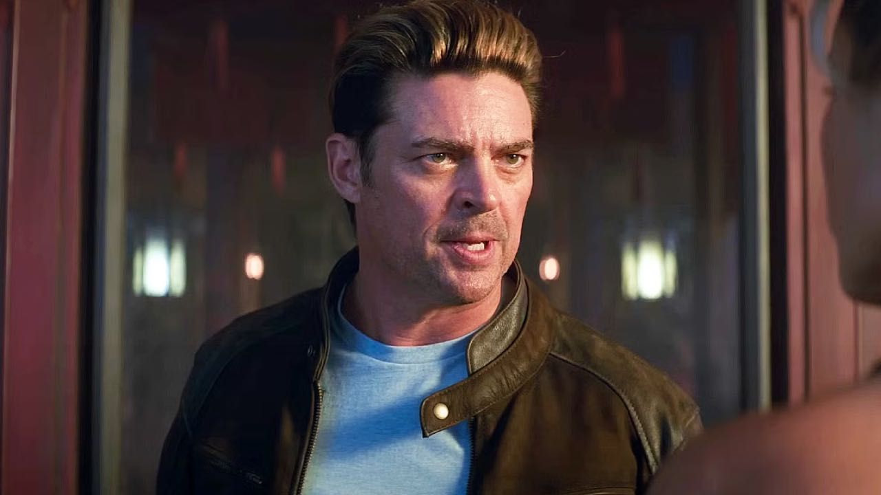 Karl Urban como Johnny Cage en 'Mortal Kombat II'