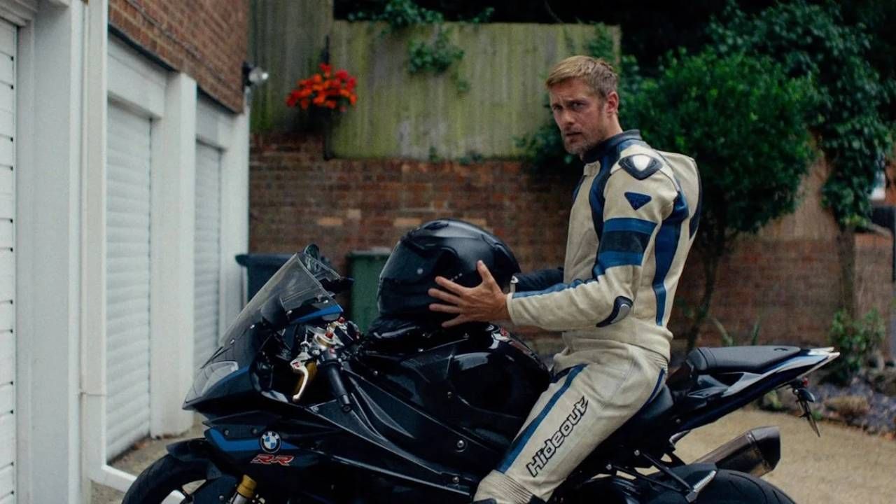 El cine es un acto de sumisión: 'Pillion' y el placer de que una película no te dé lo que esperas