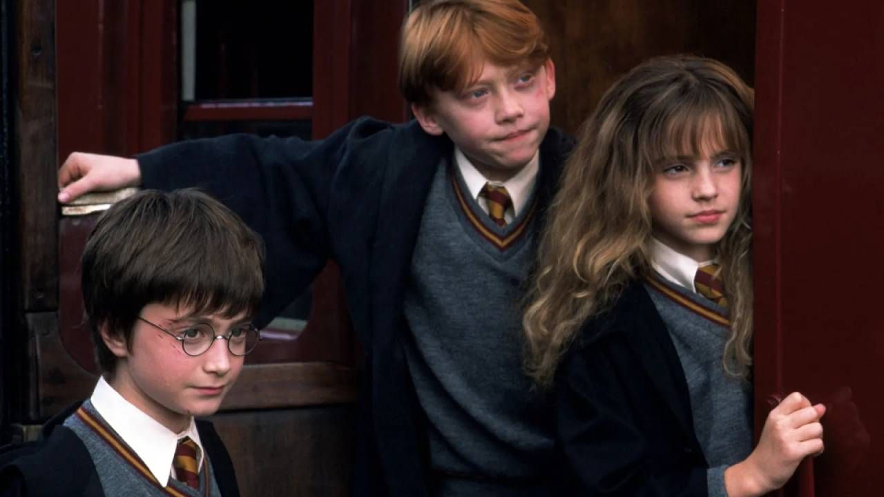 Daniel Radcliffe, Emma Watson y Rupert Grint como Harry, Hermione y Ron en 'Harry Potter y la Piedra Filosofal'