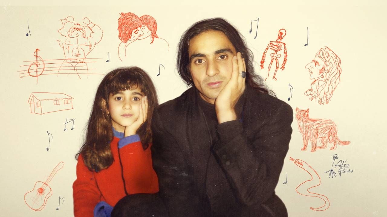 Alba Flores junto a su padre Antonio