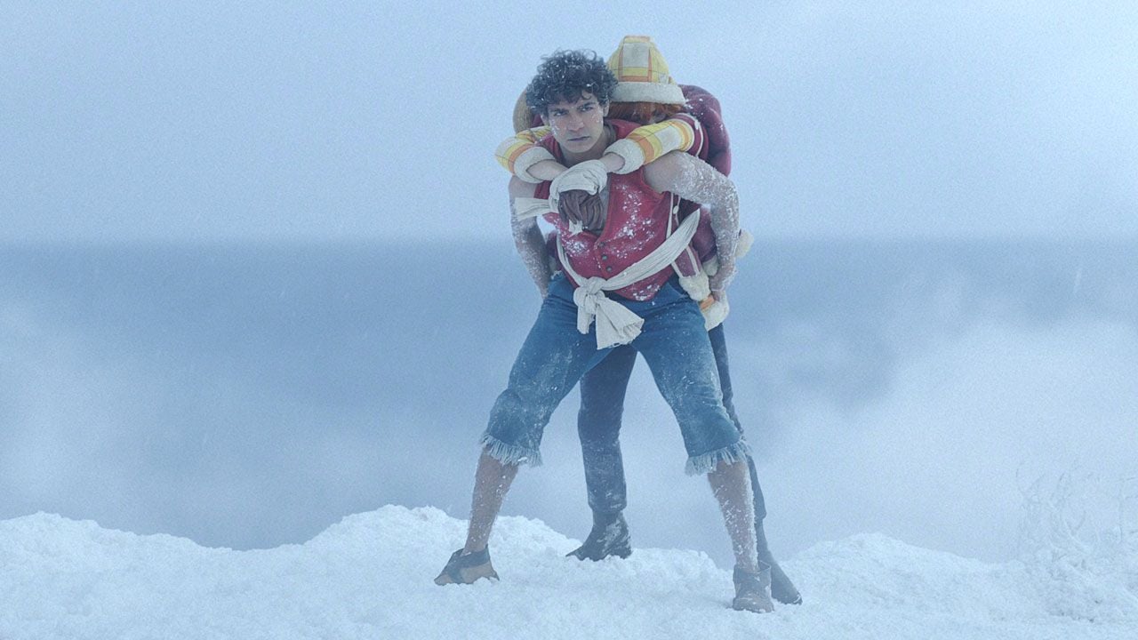 'One Piece' Neflix: Nami y Luffy estuvieron colgados en arneses durante medio mes mientras les soplaban una mezcla de agua y papel en la boca, los ojos y la nariz