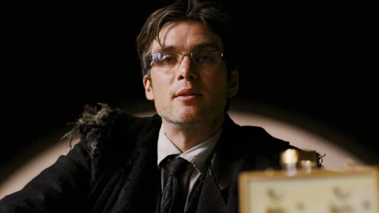 Cillian Murphy como Jonathan Crane/Espantapájaros. 
