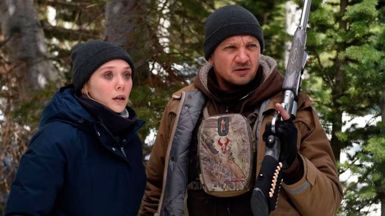 Elizabeth Olsen y Jeremy Renner en 'Wind River'