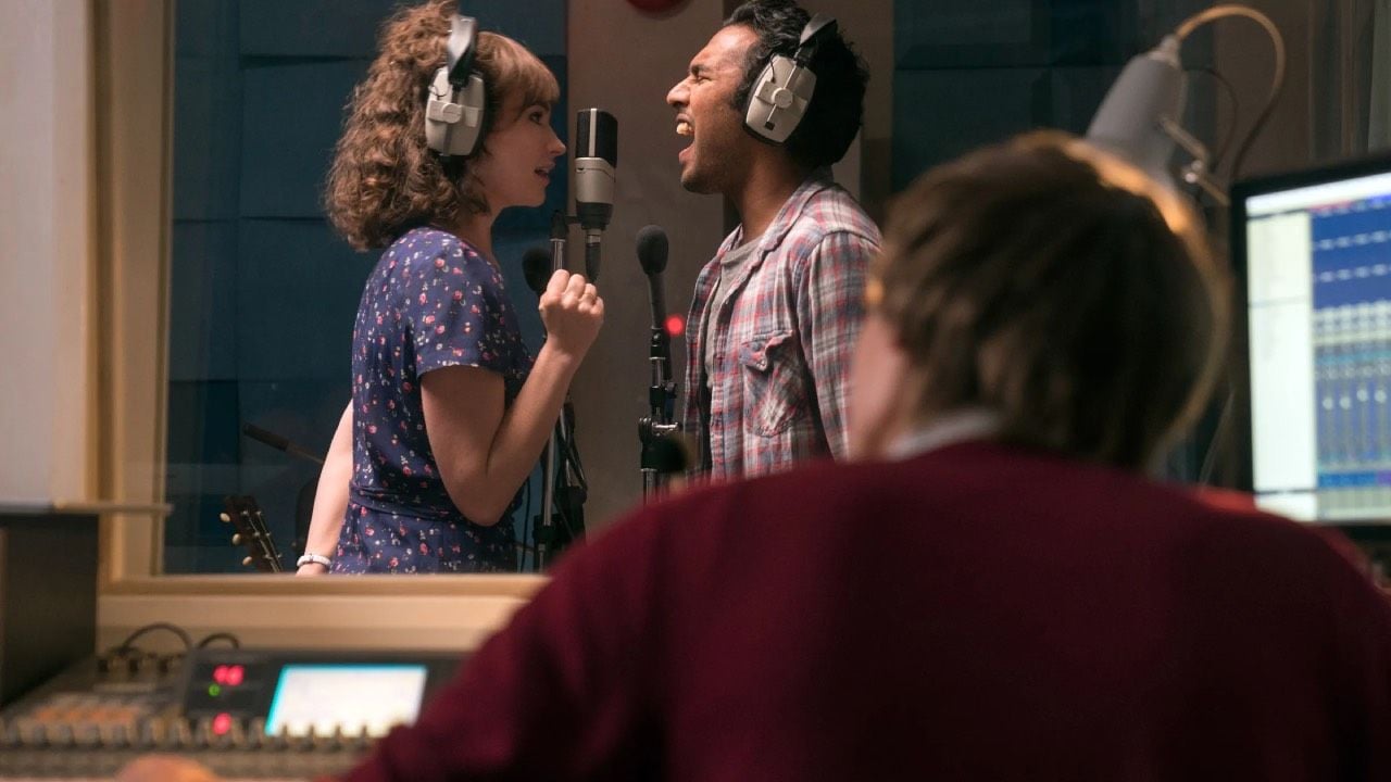 Lily James y Himesh Patel en 'Yesterday'