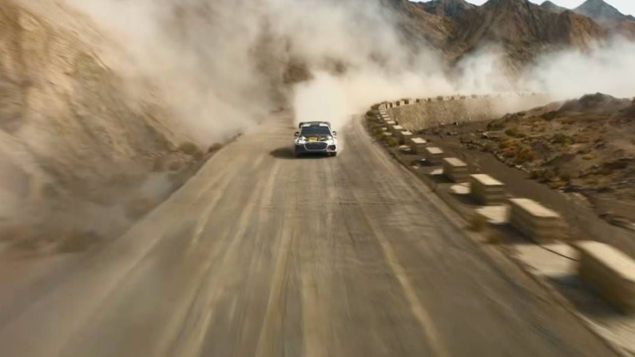 Una película china le acaba de quitar el primer puesto a 'Cumbres Borrascosas': El filme de Margot Robbie ya no es la más taquillera del año