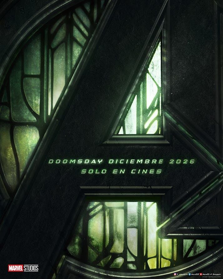 Cartel promocional de Vengadores: Doomsday con el Dr. Doom como Emperador en un escenario medieval