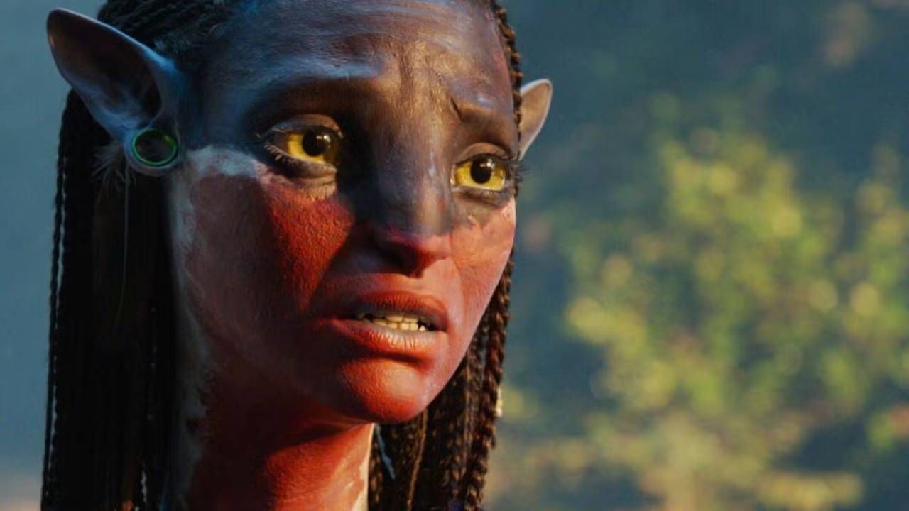 Zoe Saldaña como Neytiri en 'Avatar Fuego y ceniza'