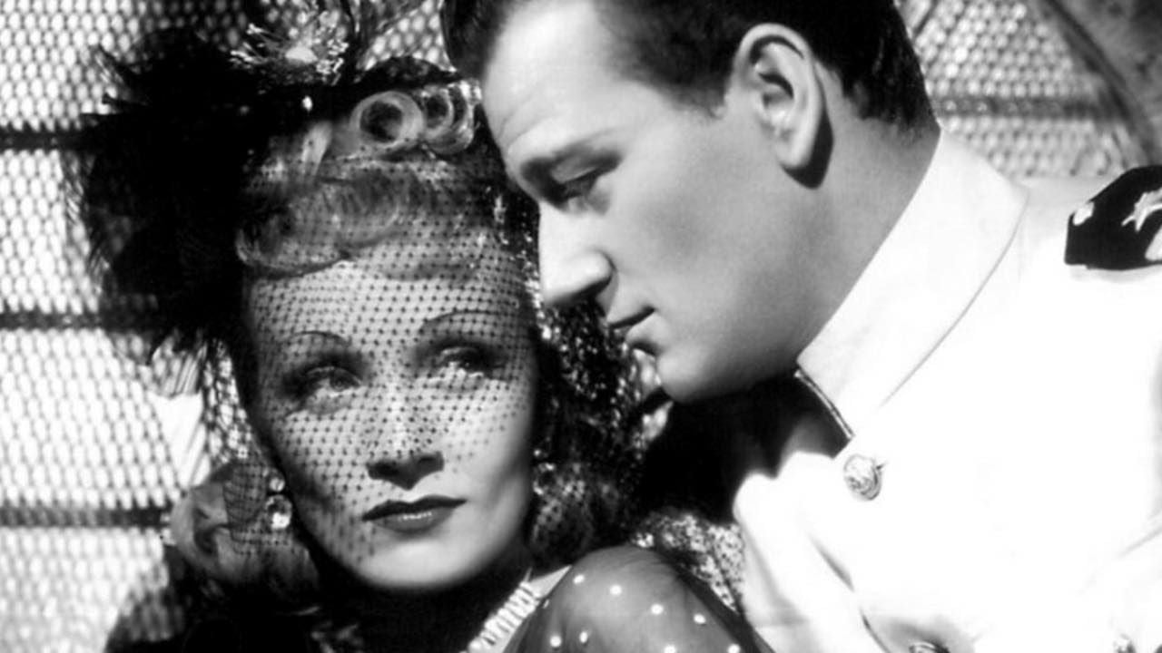 Marlene Dietrich y John Wayne 