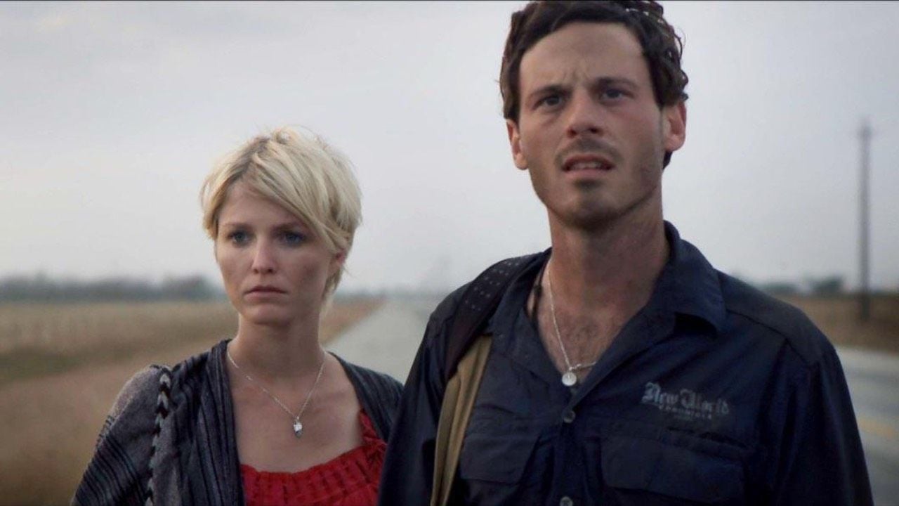 Whitney Able y Scoot McNairy en 'Monsters'