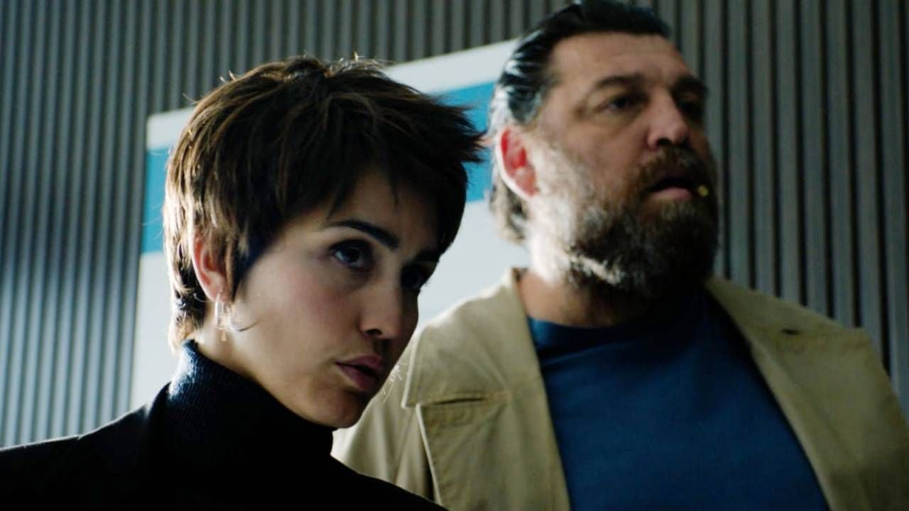 Megan Montaner y Hovik Keuchkerian en 'Ya no quedan junglas'