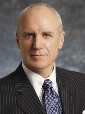 Alan Dale : Filmografía - SensaCine.com